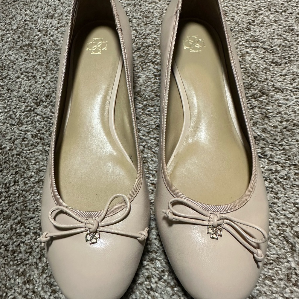 Elegant Beige Ballet Flats With Gold Heels